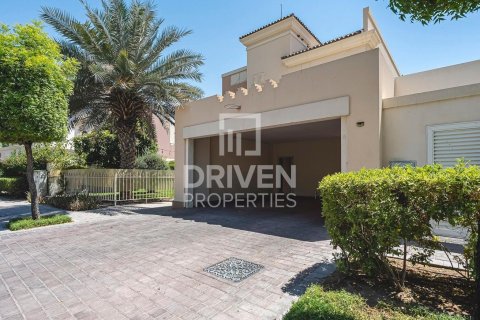 Villa in Victory Heights, Dubai Sports City, Dubai 4 bedrooms, 350.71 sq.m. № 126826 - photo 15