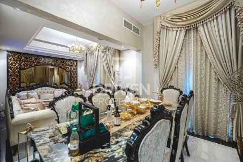 Villa in Victory Heights, Dubai Sports City, Dubai 4 bedrooms, 350.71 sq.m. № 126826 - photo 5