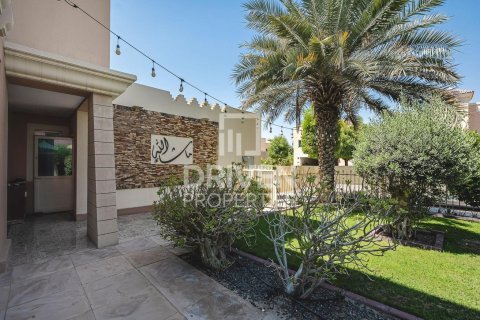 Villa in Victory Heights, Dubai Sports City, Dubai 4 bedrooms, 350.71 sq.m. № 126826 - photo 18