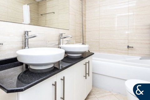 Снять в аренду квартиру в Дубай Марине, Дубай: 2 спальни, 152м², № 98930 - фото 7