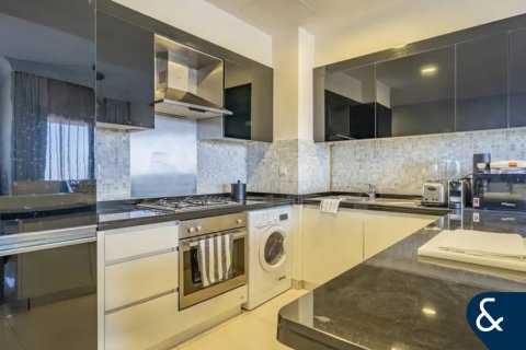 Снять в аренду квартиру в Даунтаун Дубай (Даунтаун Бурдж Дубай), Дубай: 1 спальня, 82м², № 98929 - фото 3