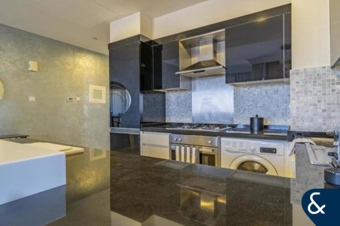 Снять в аренду квартиру в Даунтаун Дубай (Даунтаун Бурдж Дубай), Дубай: 1 спальня, 82м², № 98929 - фото 4