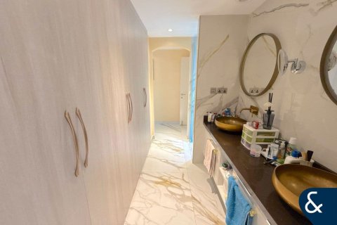 Villa en The Lakes, Dubai, 4 dormitorios, 324 m², № 88448 - foto 17