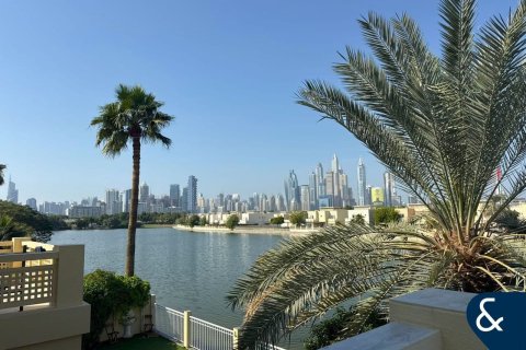 Villa en The Lakes, Dubai, 4 dormitorios, 324 m², № 88448 - foto 2