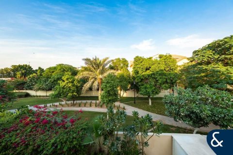 Villa in The Villa, Dubai 4 bedrooms, 372 sq.m. № 88439 - photo 15