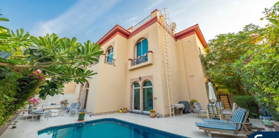 Villa in The Villa, Dubai 4 bedrooms, 372 sq.m. № 88439