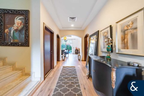 Villa in The Villa, Dubai 4 bedrooms, 372 sq.m. № 88439 - photo 6