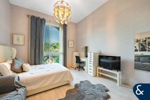 Villa in The Villa, Dubai 4 bedrooms, 372 sq.m. № 88439 - photo 13