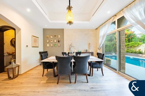 Villa in The Villa, Dubai 4 bedrooms, 372 sq.m. № 88439 - photo 3