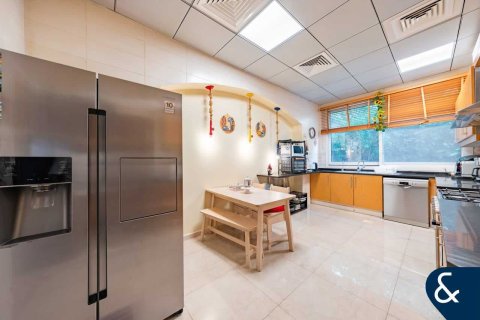 Villa in The Villa, Dubai 4 bedrooms, 372 sq.m. № 88439 - photo 5