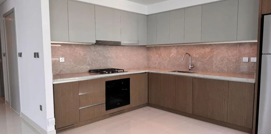 Квартира в Дубае, 2 спальни, 123м², № 5532