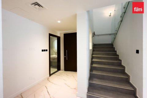 Villa in Dubai 4 bedrooms, 187.2 sq.m. № 84091 - photo 9