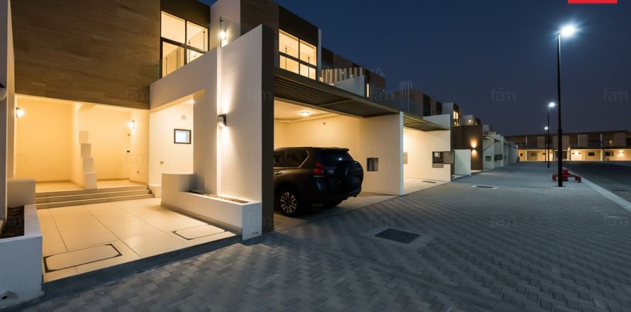 Villa in Dubai 4 bedrooms, 187.2 sq.m. № 84091