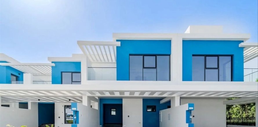 Таунхаус в Дубае, 3 спальни, 144м², № 84089