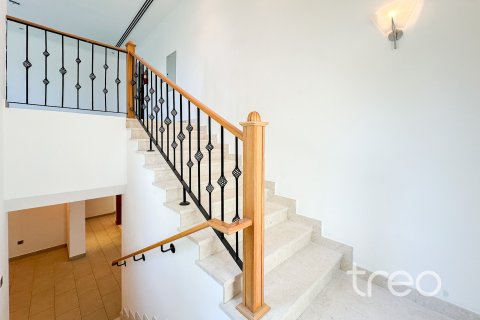 Villa in Jumeirah Park, Dubai 3 bedrooms, 327.67 sq.m. № 119378 - photo 13