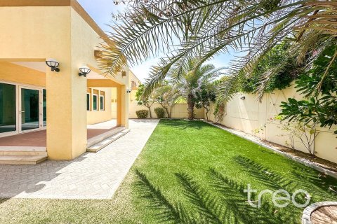 Villa in Jumeirah Park, Dubai 3 bedrooms, 327.67 sq.m. № 119378 - photo 17