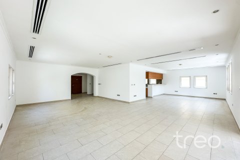 Villa in Jumeirah Park, Dubai 3 bedrooms, 327.67 sq.m. № 119378 - photo 16