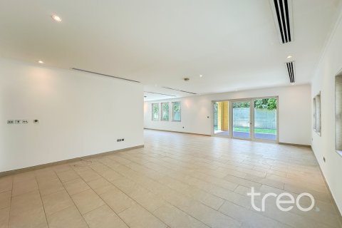 Villa in Jumeirah Park, Dubai 3 bedrooms, 327.67 sq.m. № 119378 - photo 3