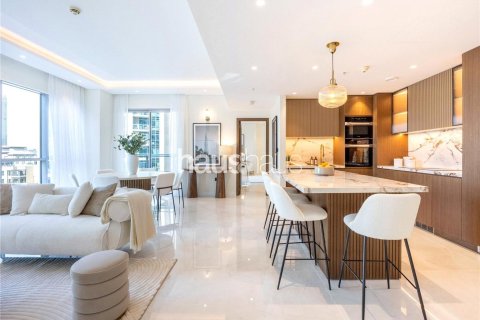 Apartment in The Residences, Downtown Dubai (Downtown Burj Dubai), Dubai 2 bedrooms, 127 sq.m. № 43344 - photo 1