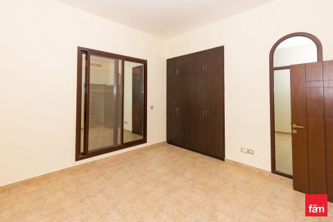 Adosado en Dubai, 4 dormitorios, 309.4 m², № 89213 - foto 2