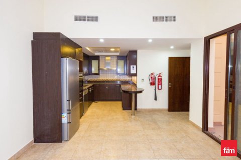 Adosado en Dubai, 4 dormitorios, 309.4 m², № 89213 - foto 7