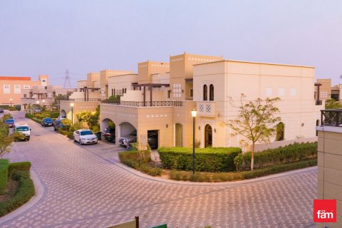 Adosado en Dubai, 4 dormitorios, 309.4 m², № 89213