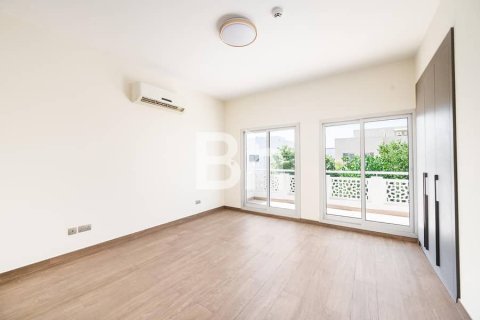 Villa à Dubai, 5 chambres, 935 m², № 57759 - photo 7