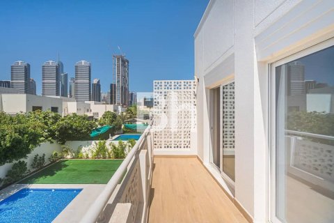 Villa à Dubai, 5 chambres, 935 m², № 57759 - photo 18