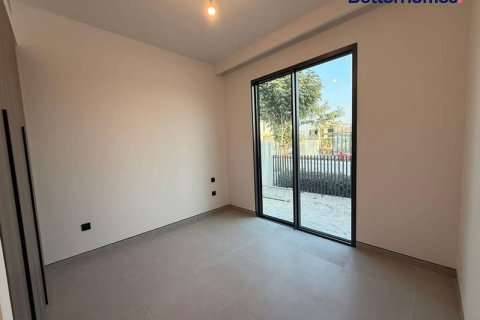 Villa in Tilal Al Ghaf, Dubai 4 bedrooms, 433 sq.m. № 57748 - photo 15