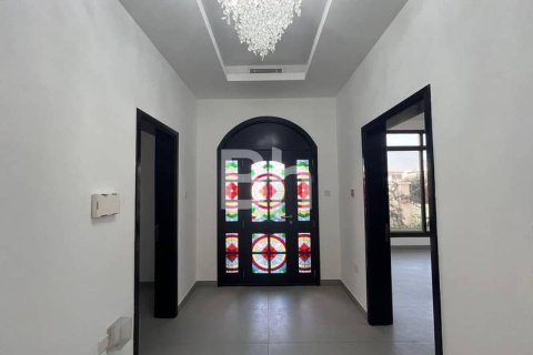 Villa en Al Furjan, Dubai, 5 dormitorios, 600 m², № 57762 - foto 4