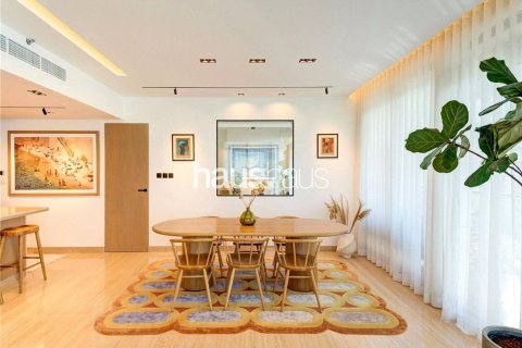 Купить квартиру в The Views, Дубай: 2 спальни, 130м², № 43777 - фото 5