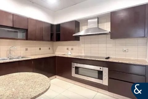 Apartment in Tiara Residences, Palm Jumeirah, Dubai 3 bedrooms, 228 sq.m. № 98958 - photo 2