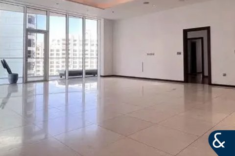 Apartment in Tiara Residences, Palm Jumeirah, Dubai 3 bedrooms, 228 sq.m. № 98958 - photo 3