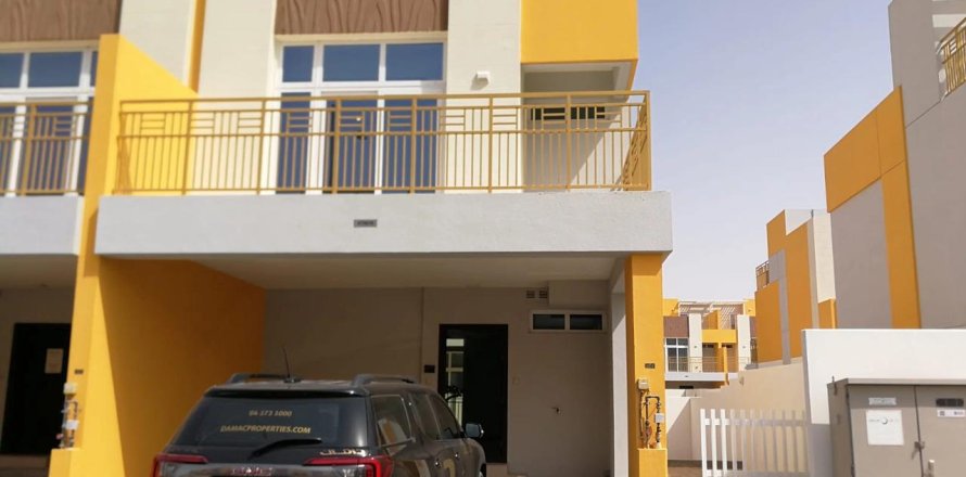 Вилла в Дубае, 3 спальни, 253м², № 24130