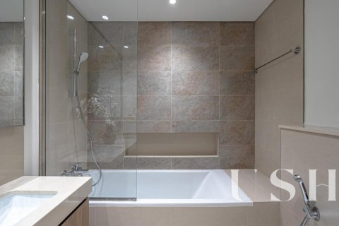 Apartment in Downtown Views II, Downtown Dubai (Downtown Burj Dubai), Dubai 3 bedrooms, 158 sq.m. № 39041 - photo 5