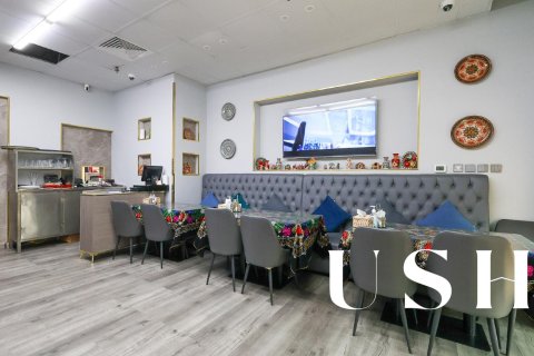 Tienda en Dubai Marina, Dubai, 81 m², № 39043 - foto 6