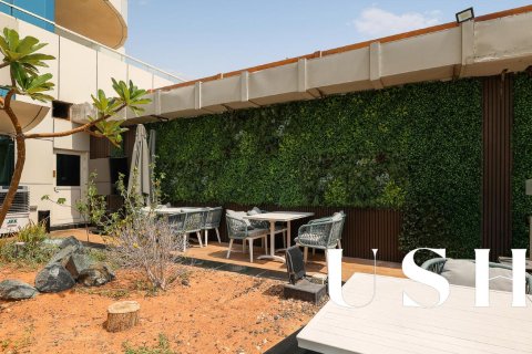 Tienda en Dubai Marina, Dubai, 81 m², № 39043 - foto 18