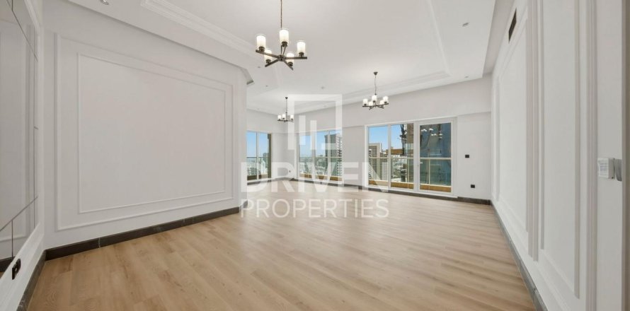 Apartamento en Jumeirah Village Circle, Dubai, 3 dormitorios, 221.39 m², № 140945