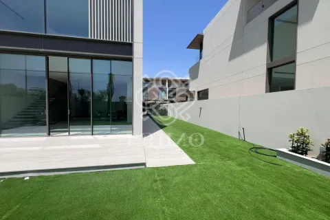 Townhouse in Dubai 4 bedrooms, 540 sq.m. № 109954 - photo 2