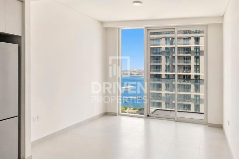 Apartment in EMAAR Beachfront, Dubai Harbour, Dubai 1 bedroom, 73.02 sq.m. № 128768 - photo 2