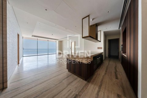 Apartment in The Crescent, Palm Jumeirah, Dubai 2 bedrooms, 205.22 sq.m. № 128766 - photo 6