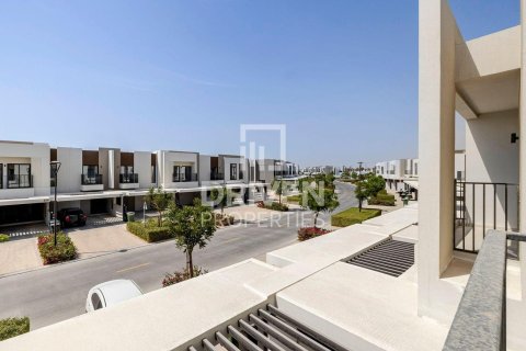 Villa in EMAAR South, Dubai South (Dubai World Central), Dubai 3 bedrooms, 156.73 sq.m. № 128765 - photo 20