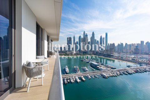 Apartment in Dubai Harbour, Dubai 3 bedrooms, 178.18795400 sq.m. № 94353 - photo 16