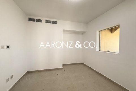 Снять в аренду квартиру в Джумейра Лейк Тауэрс, Дубай: 2 спальни, 86м², № 94342 - фото 8