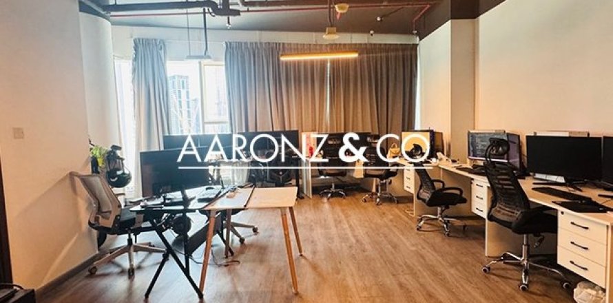 Office in Business Bay, Dubai 61 sq.m. № 94339