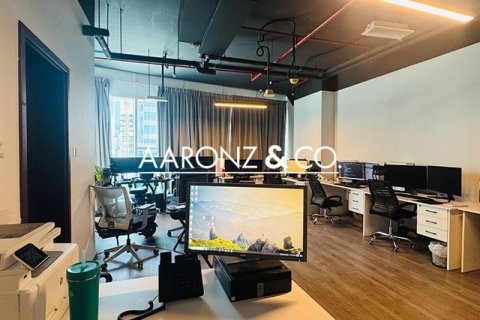 Office in Business Bay, Dubai 61 sq.m. № 94339 - photo 5