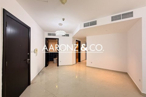 Apartamento en Jumeirah Lake Towers, Dubai, 3 dormitorios, 114 m², № 94341 - foto 2