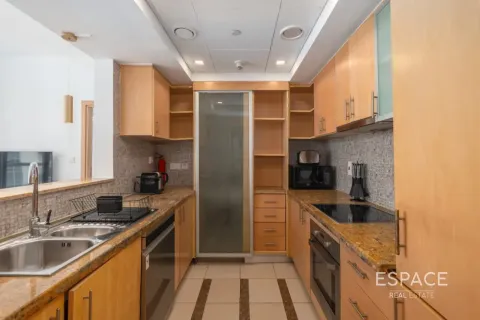 Apartment in Dubai Marina, Dubai 1 bedroom, 74 sq.m. № 122773 - photo 8