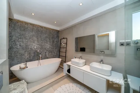 Villa in Jumeirah Park, Dubai 4 bedrooms, 328 sq.m. № 122772 - photo 10
