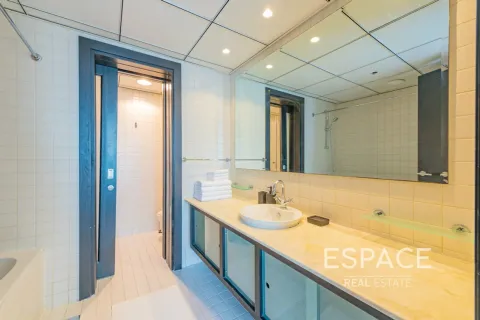Apartment in Dubai Marina, Dubai 2 bedrooms, 147 sq.m. № 122774 - photo 9